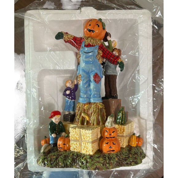 Dept 56 Building The Scarecrow Snow Village Halloween Pumpkin Figurine 56.55203 - Picture 8 of 9